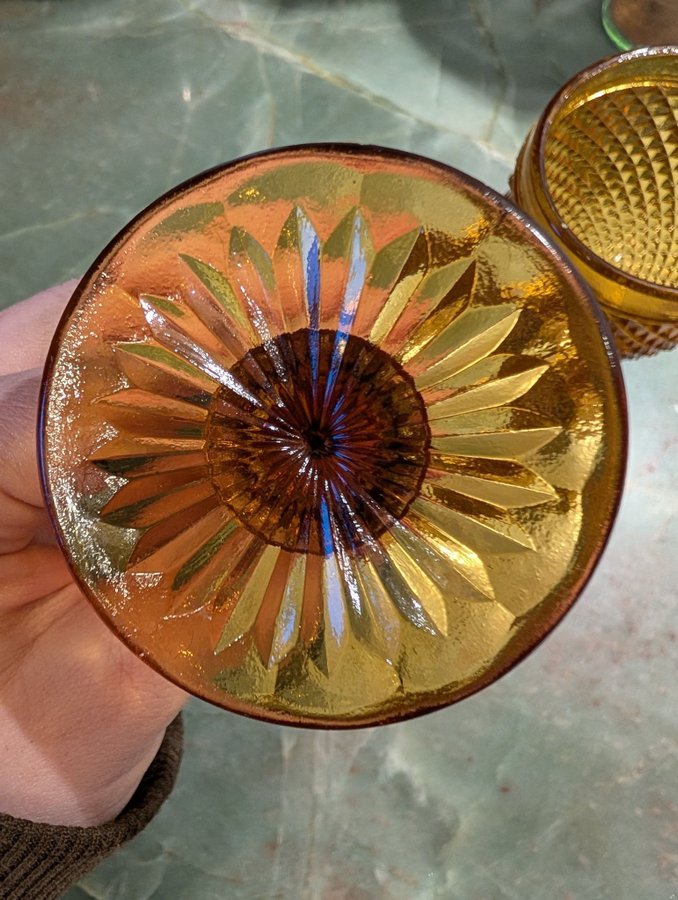 2 glas i bärnstensfärg (amber) vintage / retro