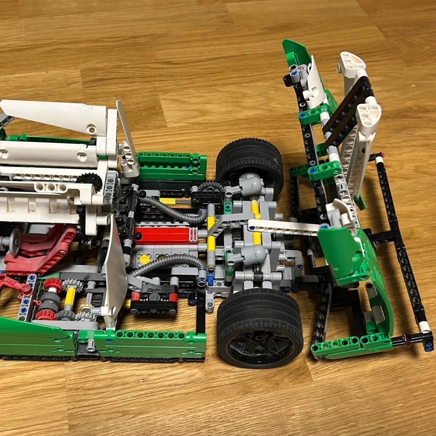 LEGO Technic 42039 - Supercar