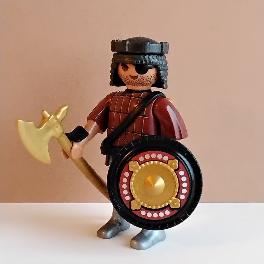 Playmobil krigare med sköld och yxa (70975)