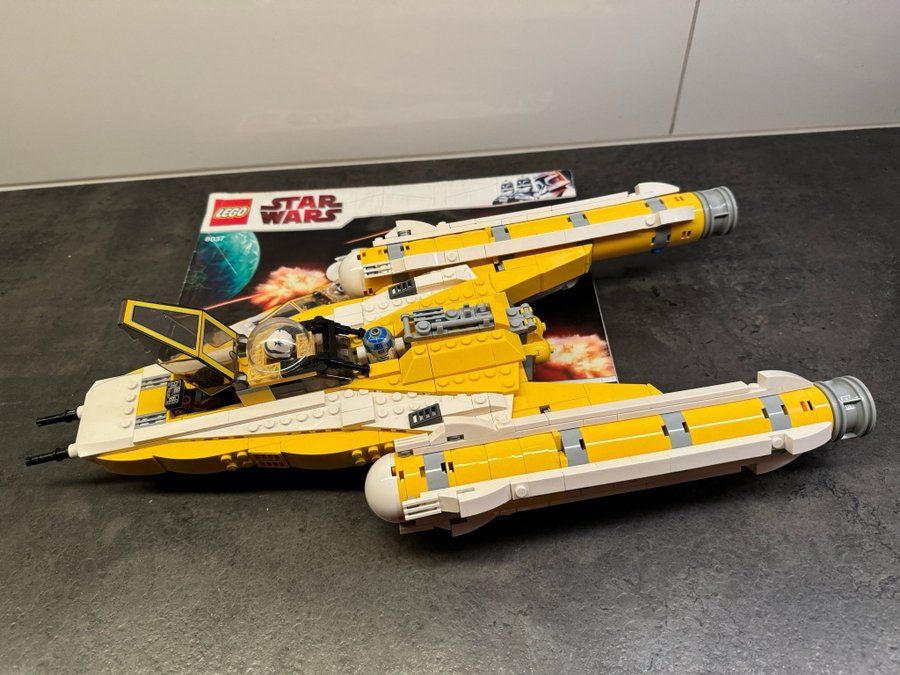 LEGO Star Wars 8037 Anakins Y-Wing Starfighter