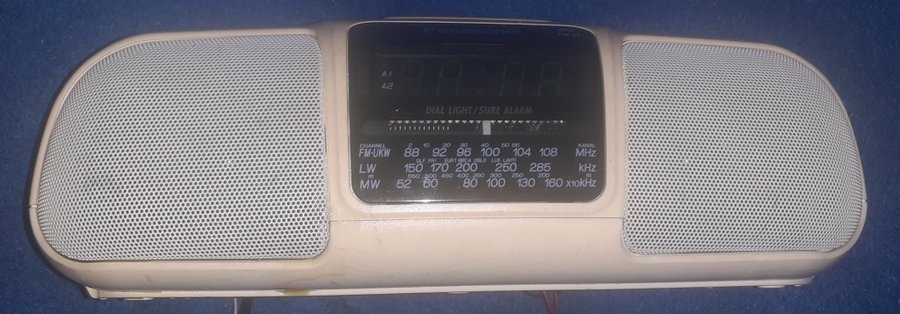 Vintage design retro Panasonic RC-X230 FM MW LW Stereo digital Clock alarm Radio