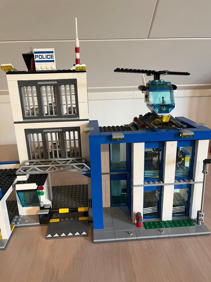 Lego City 60047 Polisstation