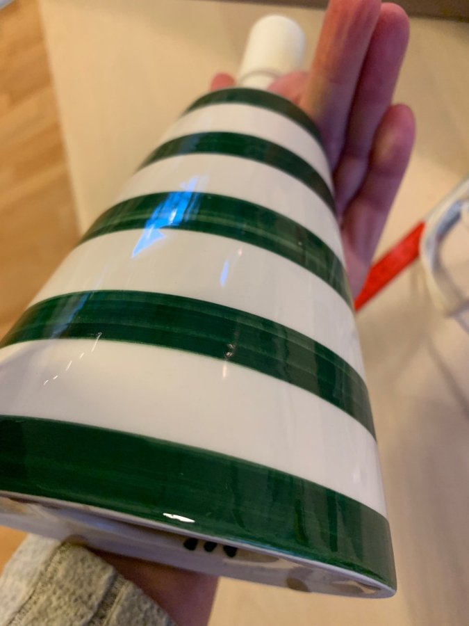 Design Ikea Vintage fin lampfot porslin grön och vit randig (Heja Hammarby :) )