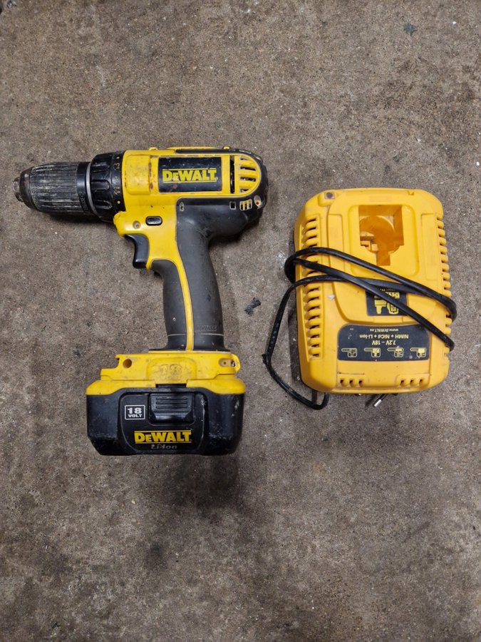 Dewalt 18V skruvdragare med laddare