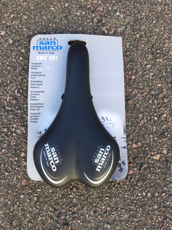 NOS Selle San Marco Sadel racer hybrid från nedlagd verkstad butik dödsbo Fynd