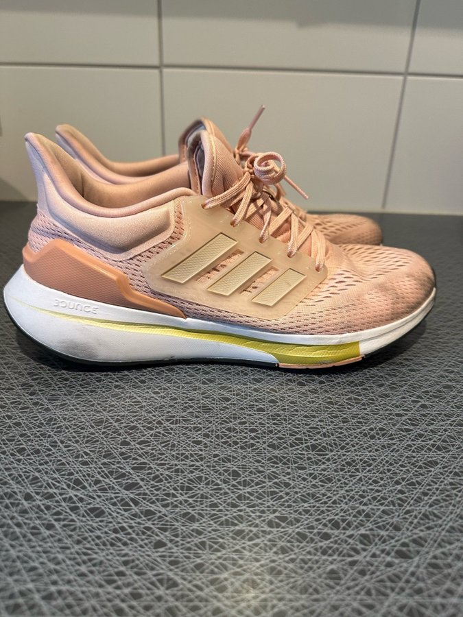 Adidas löparskor rosa, Stl 40 2/3