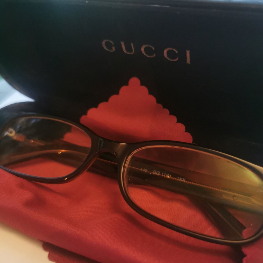 Gucci läs glasögon