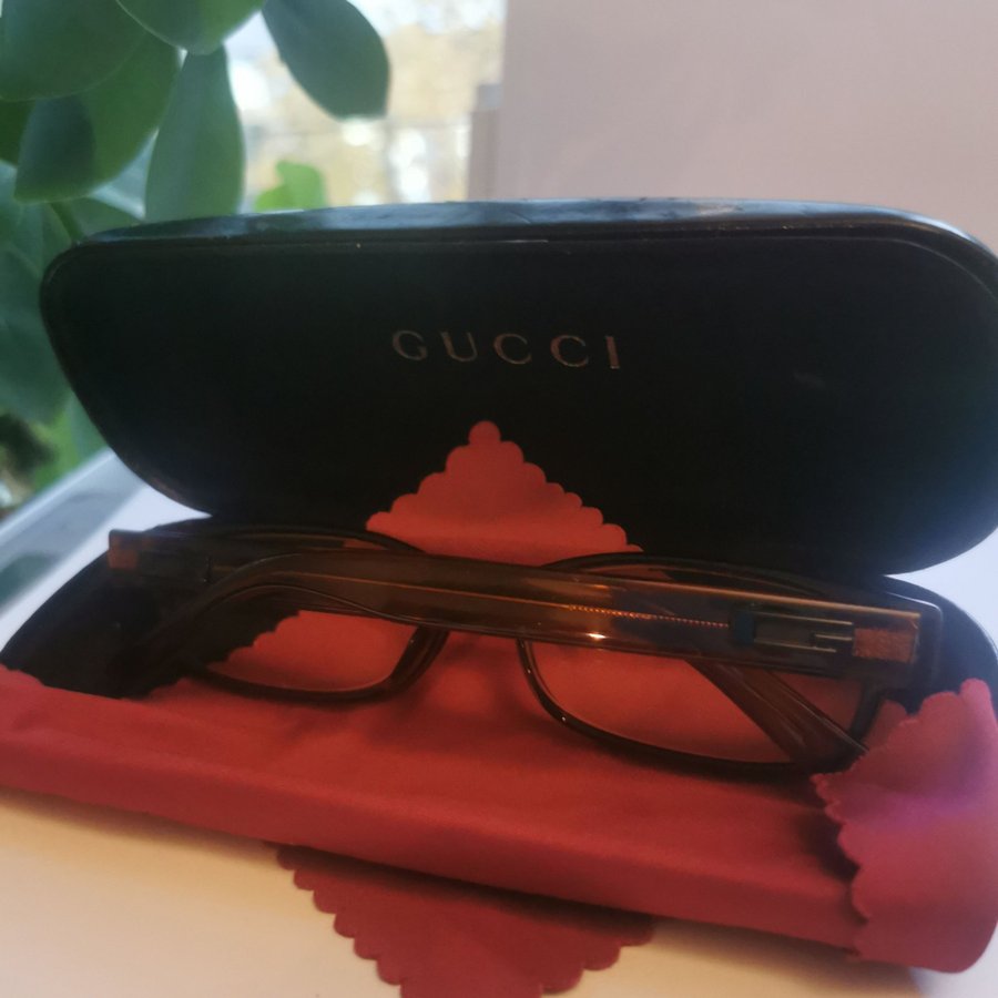 Gucci läs glasögon