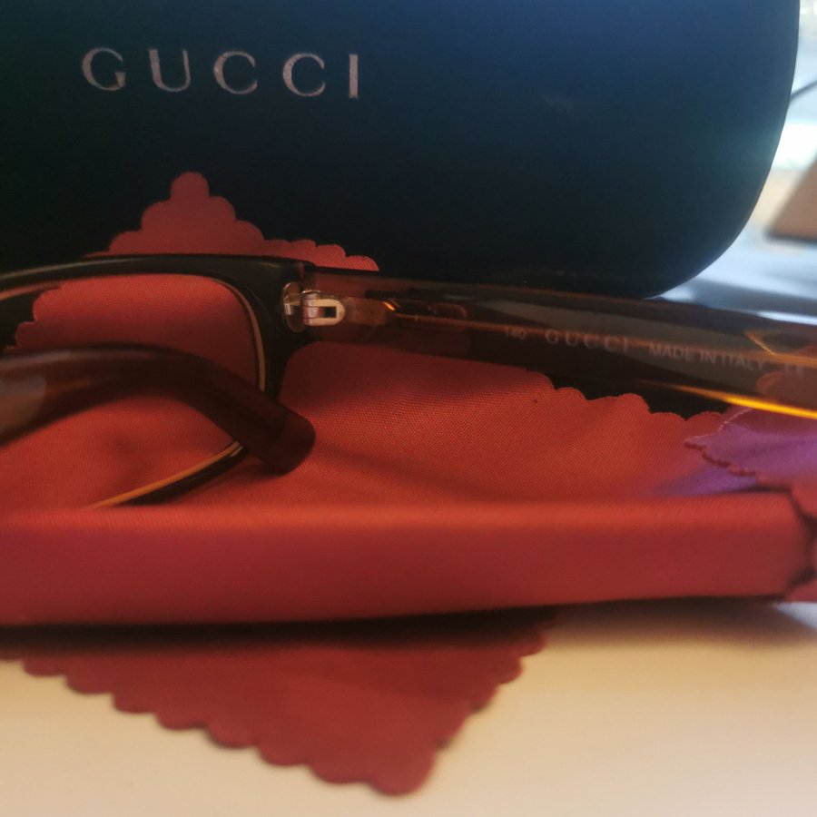 Gucci läs glasögon