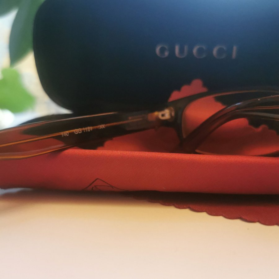 Gucci läs glasögon