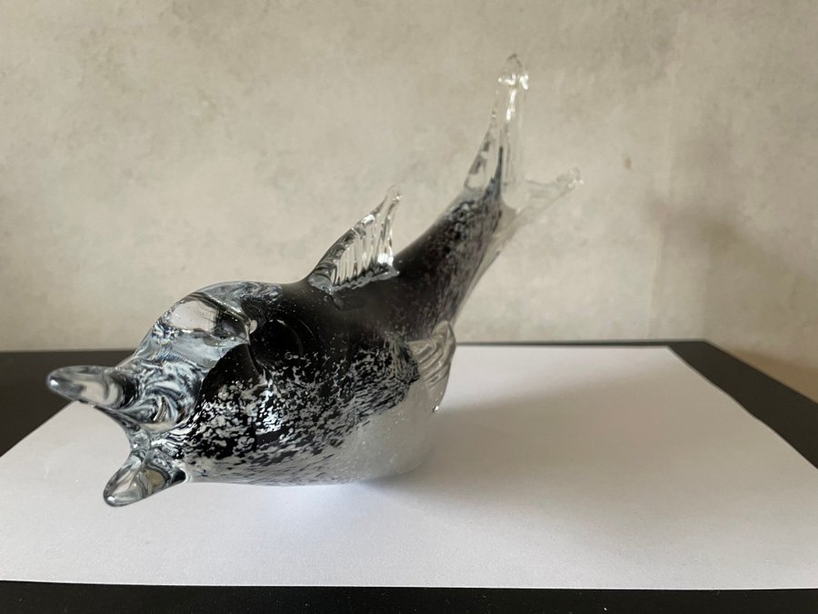 Glasfigur Delfin Svart  Vit