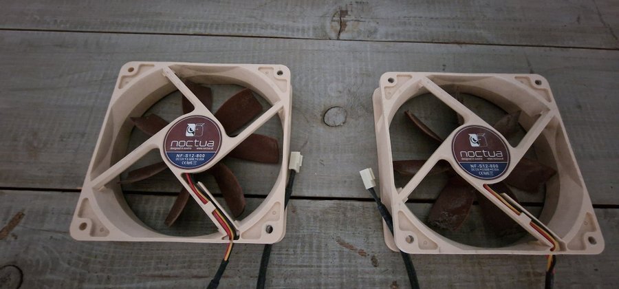 2 st Noctua NF-S12-800 fläktar