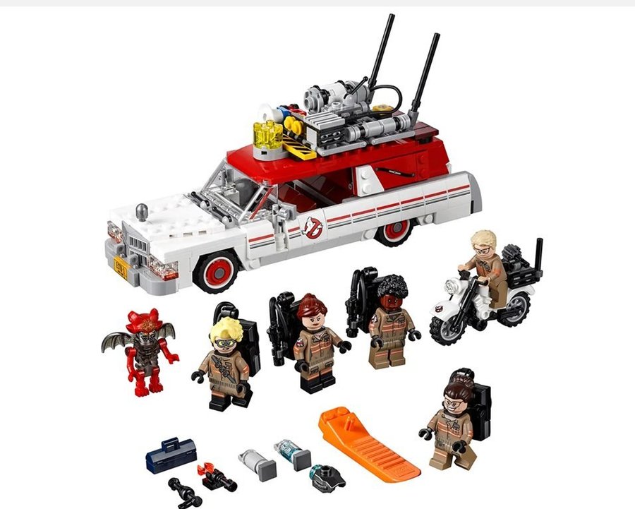 LEGO 75828 Vintage Ghostbusters Ecto-1  2