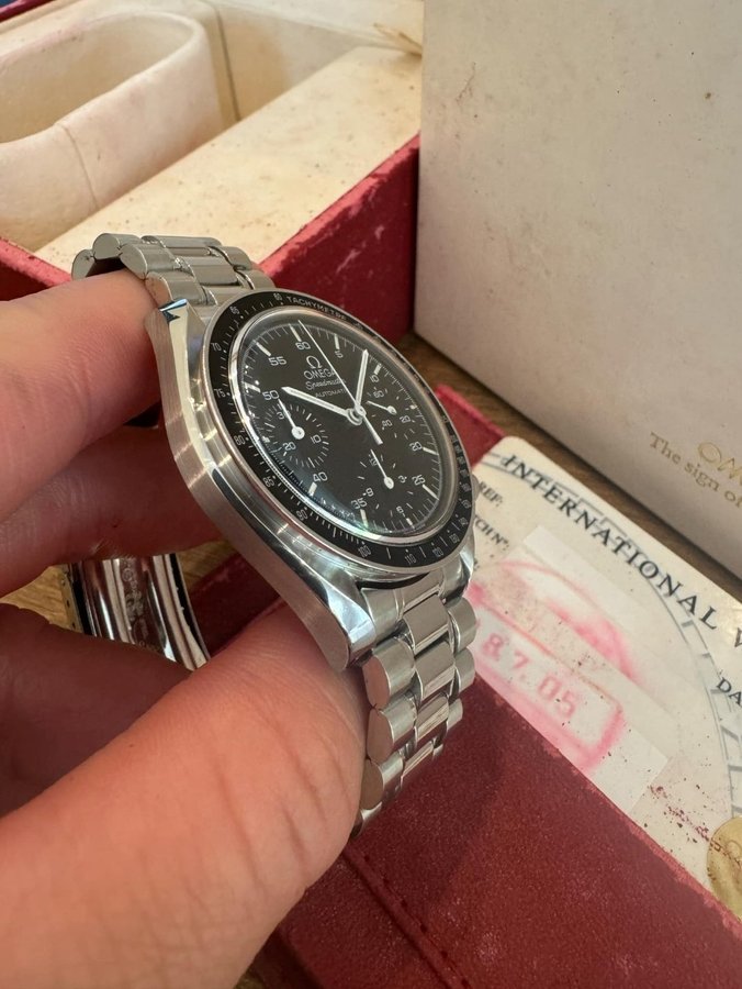 Omega Speedmaster Reduced med box  papper