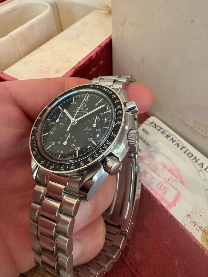 Omega Speedmaster Reduced med box  papper