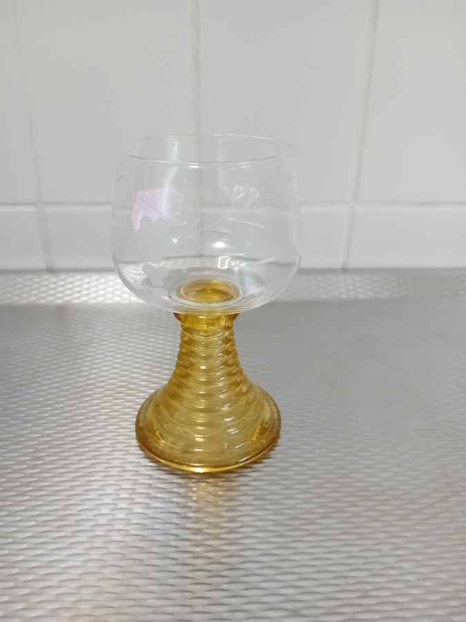 Remmare - Vinglas Gul Fot Starkvin - Glas Retro Vintage