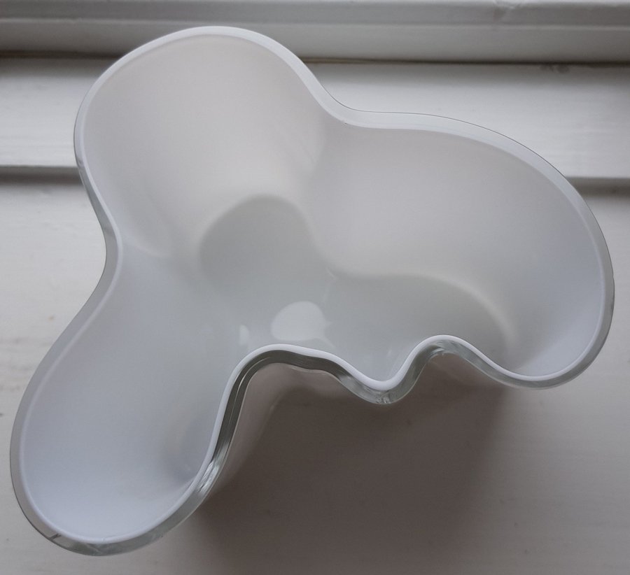 Vas "Savoy" etsad signatur Alvar Aalto Iittala Finland (Obs ett litet nagg)