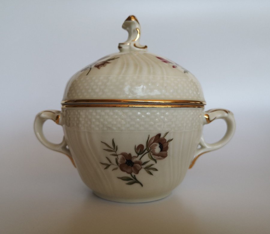 Royal copenhagen Frijsenborg sugar bowl