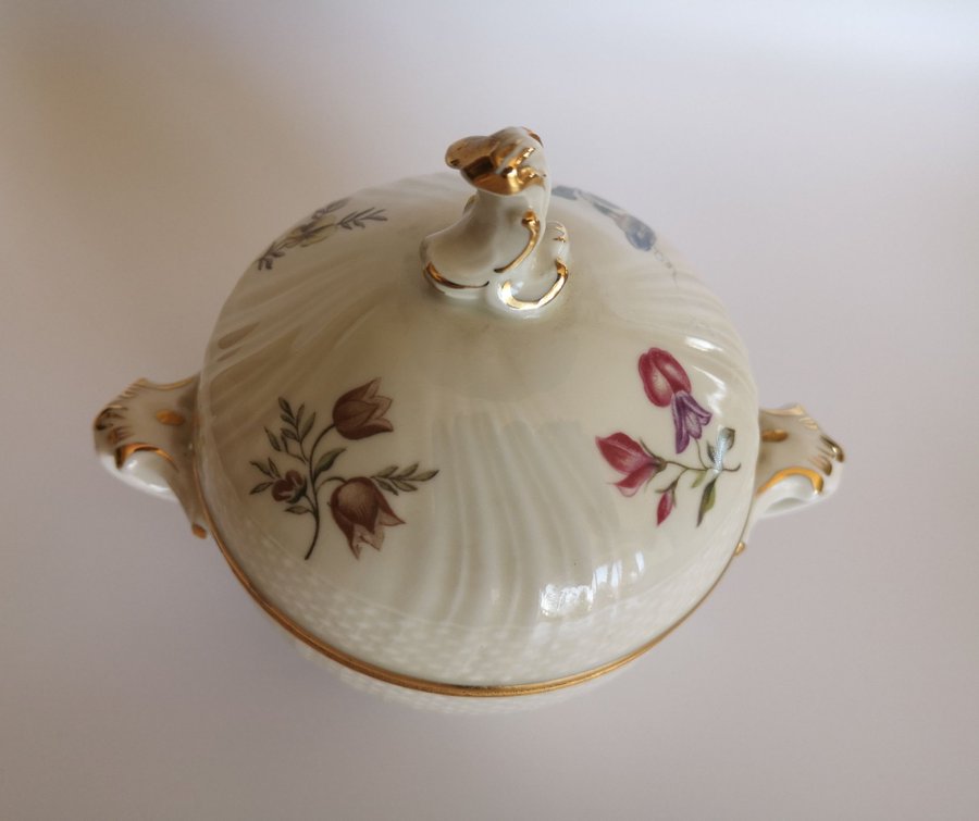 Royal copenhagen Frijsenborg sugar bowl