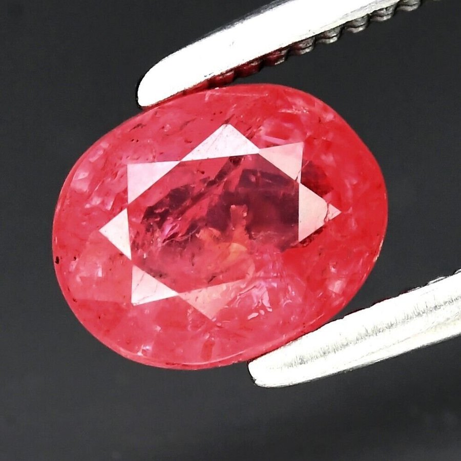 Spinel mahenge 0,78ct.