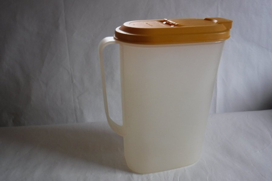 Tupperware modulett kanna 1,8 l med gult lock