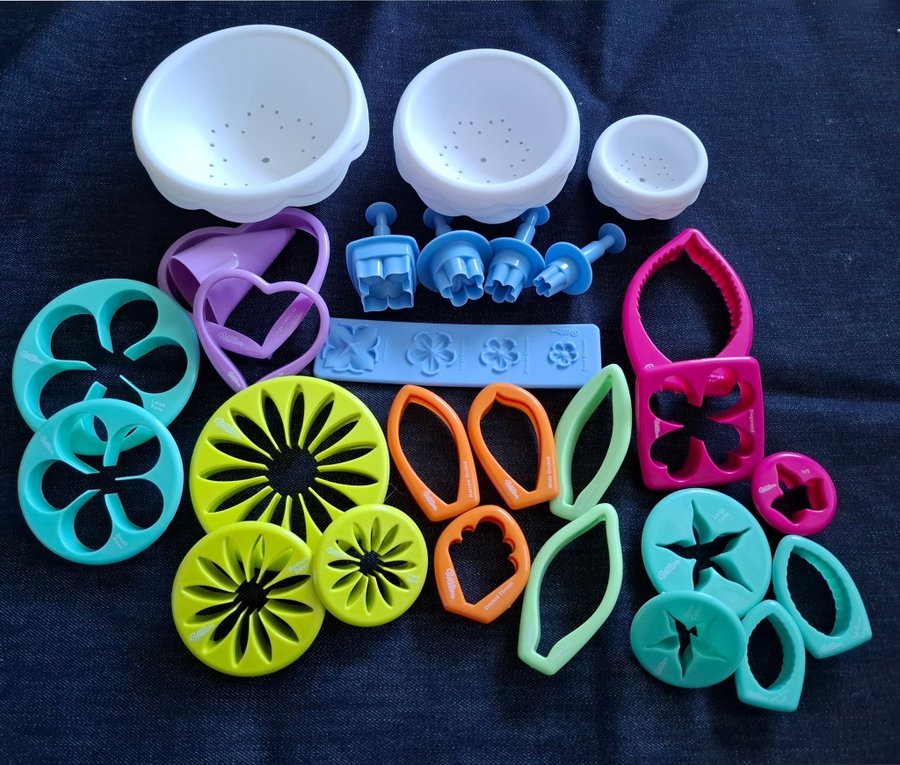 Wilton Gum Paste Flower Cutter Set