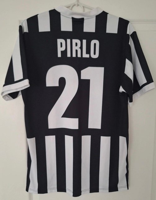 Pirlo Juventus officiell fotbollströja, storlek S