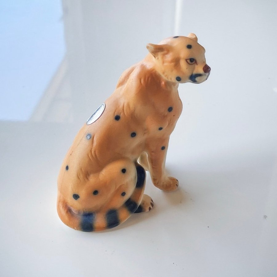 Porslinsfigurin, gepard. Porcelain Cheetah Figurine