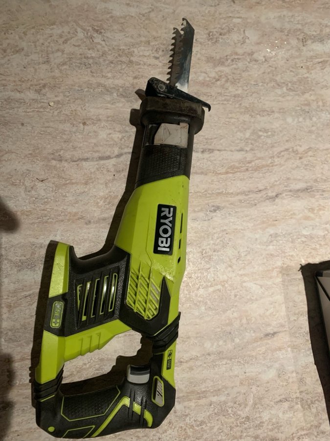 Ryobi Batteridriven tigersåg