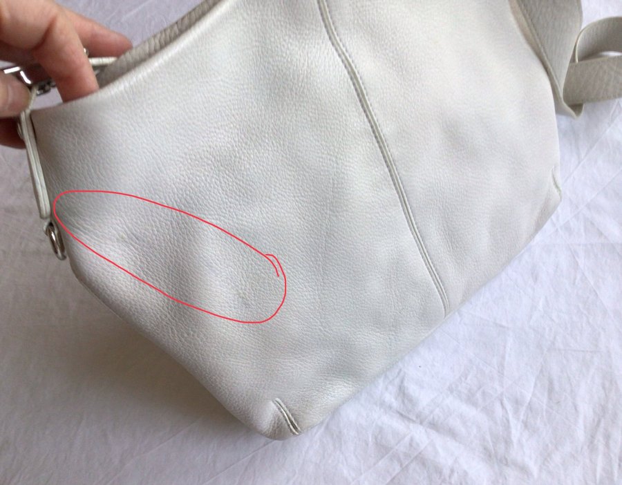 RIZZO vit axelremsväska crossbody i skinn