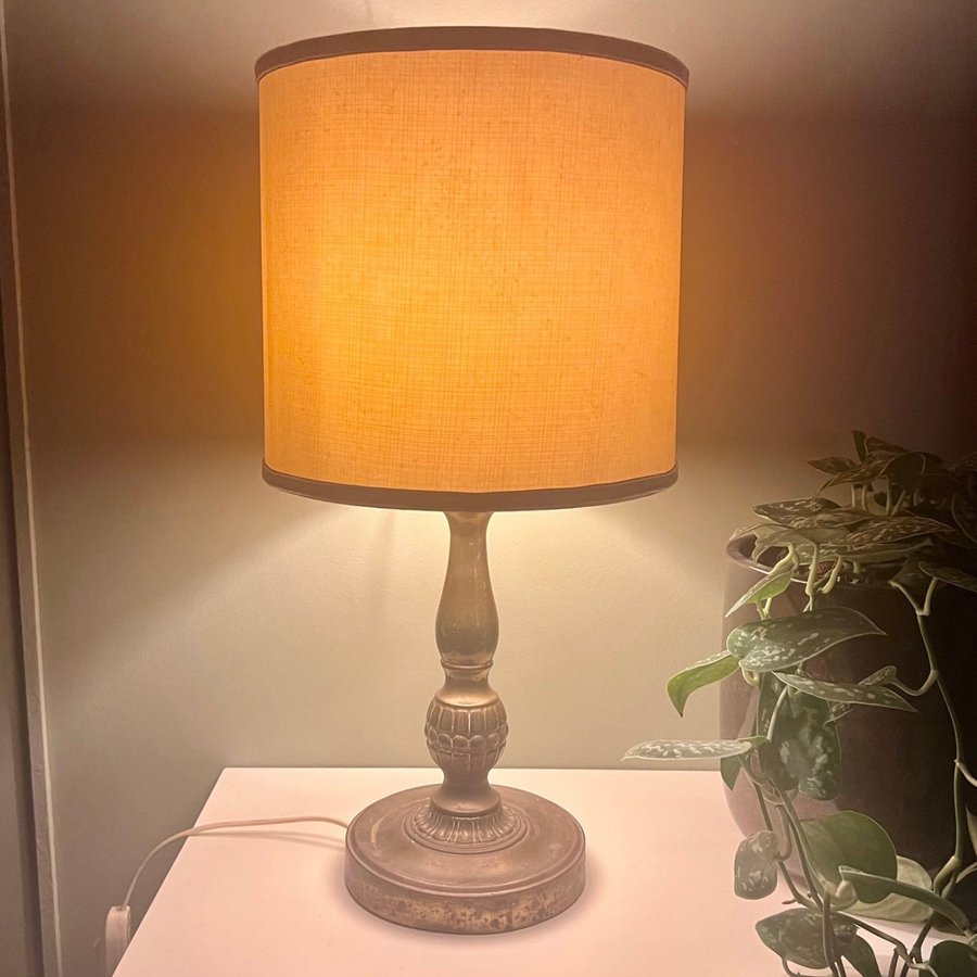 Bordslampa mässing med cylindrisk lampskärm - VINTAGE