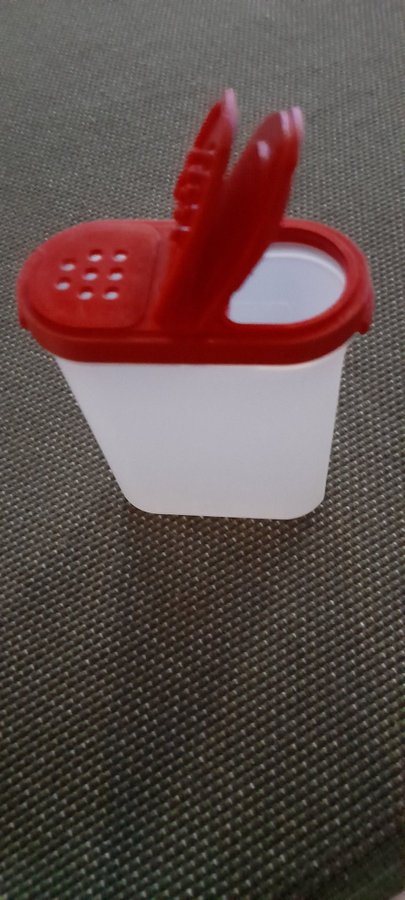 Kryddburk Tupperware med rött lock