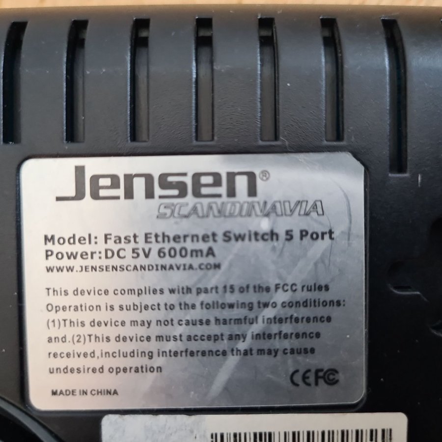 JENSEN SCANDINAVIA FAST ETHERNET SWITCH 5 PORT ORD PRIS 499KR