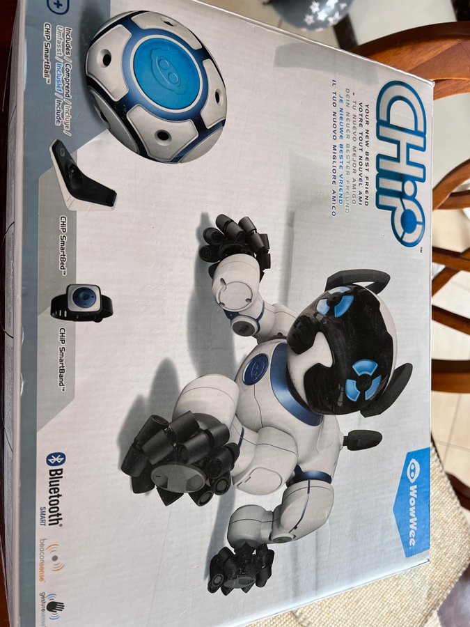 Wowwee Chip Interactive puppy The smart and lovable robot dog