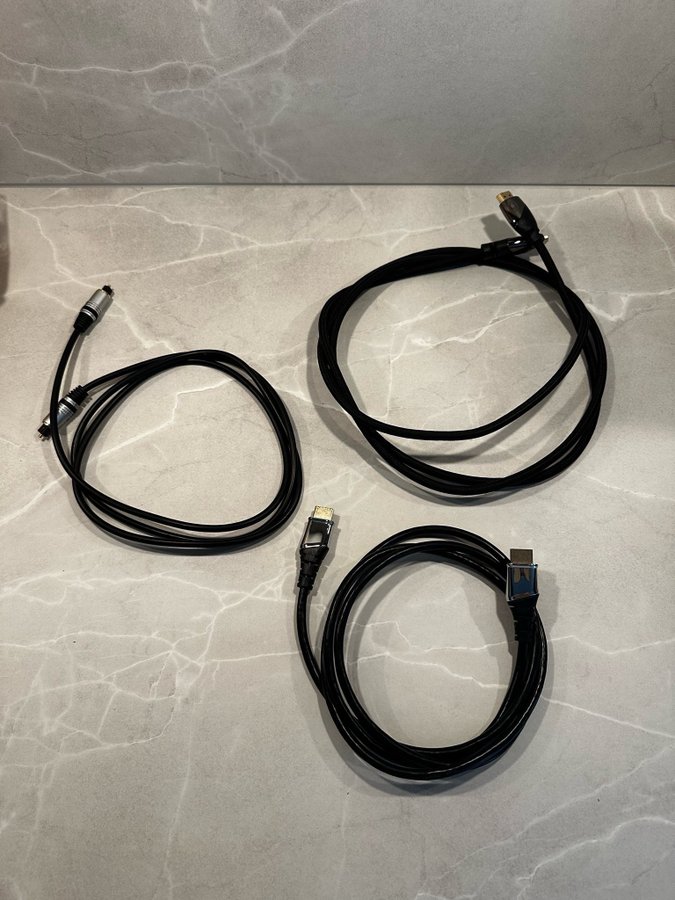 2st HDMI-kablar och 1st optisk-kabel