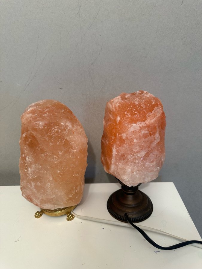 himalayan salt lamp