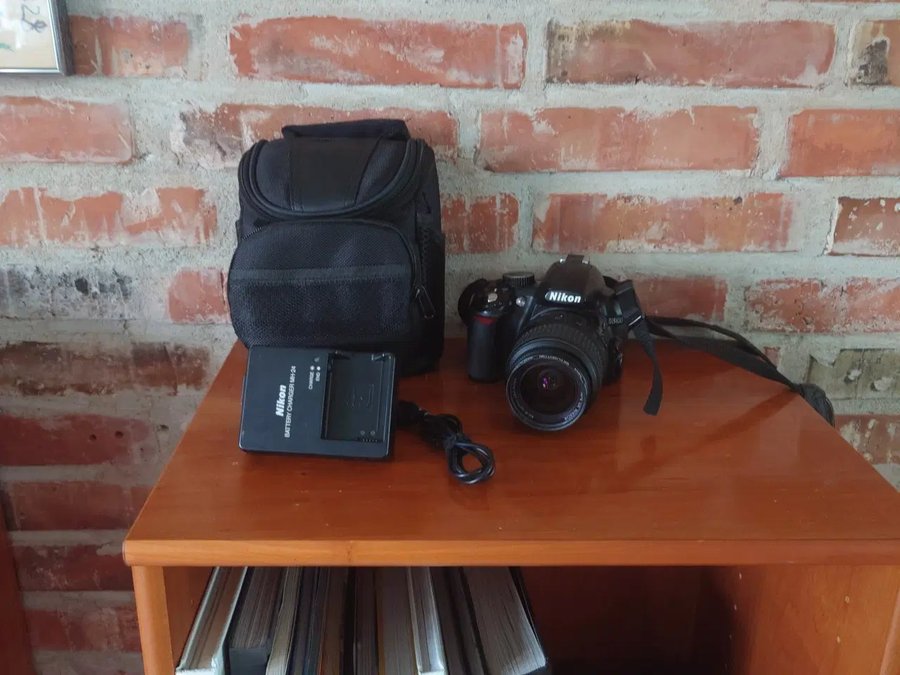 Nikon D3100 148 mp 64gb ram 18-55 mm objekt og taske