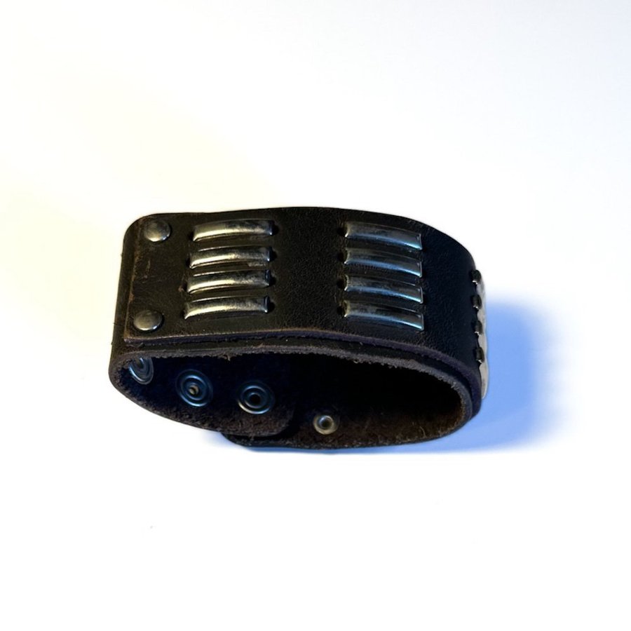 Armband i äkta läder