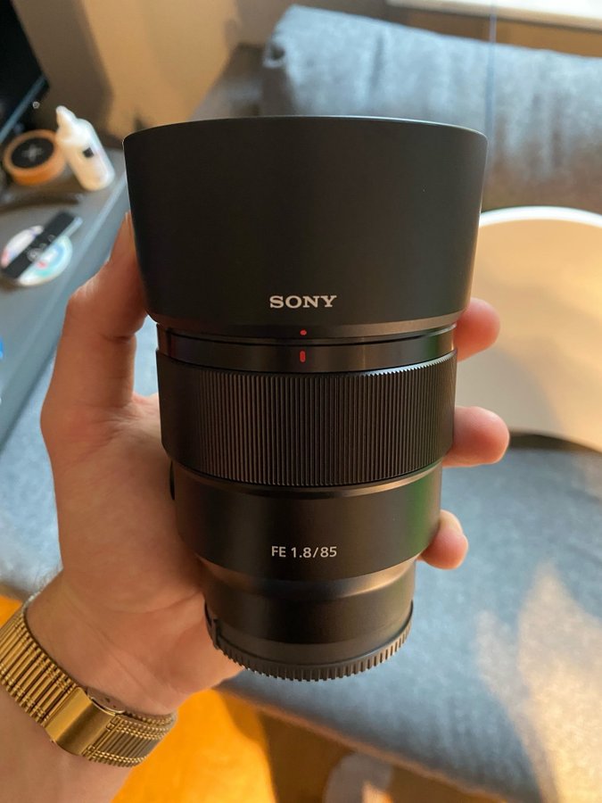 Sony FE 85mm f/1.8