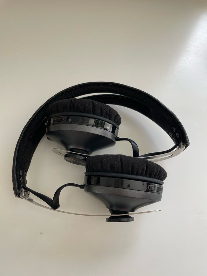 SENNHEISER Momentum 2 On-Ear Wireless Black