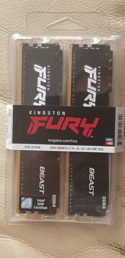 Helt Nya Oöppnade Kingston Fury Beast 32GB (2x16GB) DDR4 3200MHz CL16