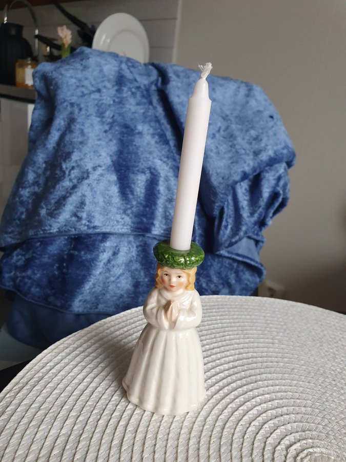 Jul advent Så söt Lucia med ljus i håret. Goebel från Fyrklövern Retro