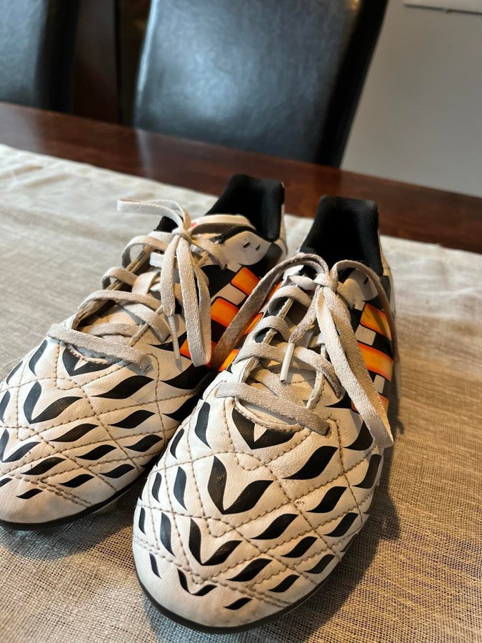 Adidas 11pro Fotbollsskor Vit/Svart/Orange Storlek 38