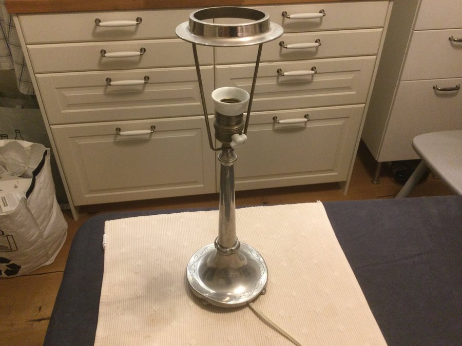 Bordslampa Tenn BHE svenskt tenn 1930 Art Deco Swedish Grace antik