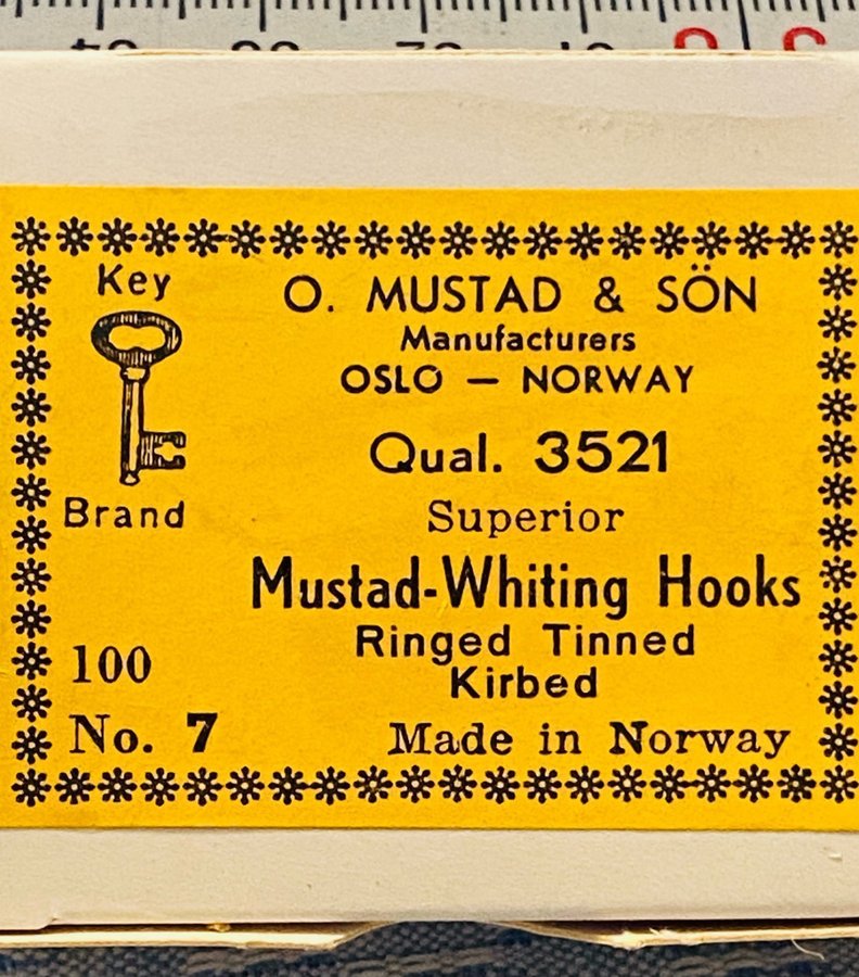 MUSTAD nr7. Qual 3521. 100st kvalitetskrokar i sin original ask!