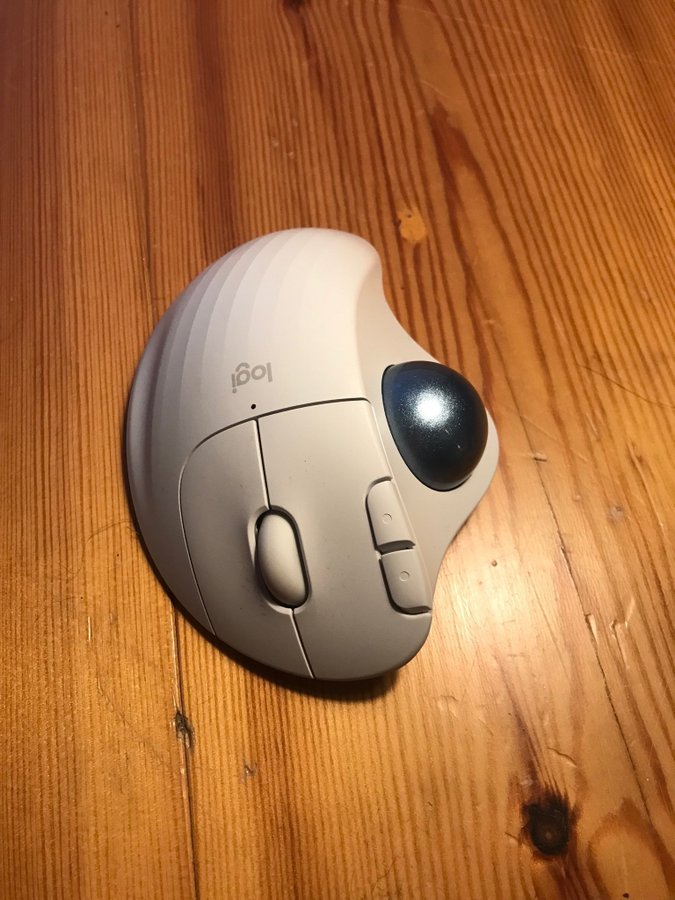 Logitech ERGO M575