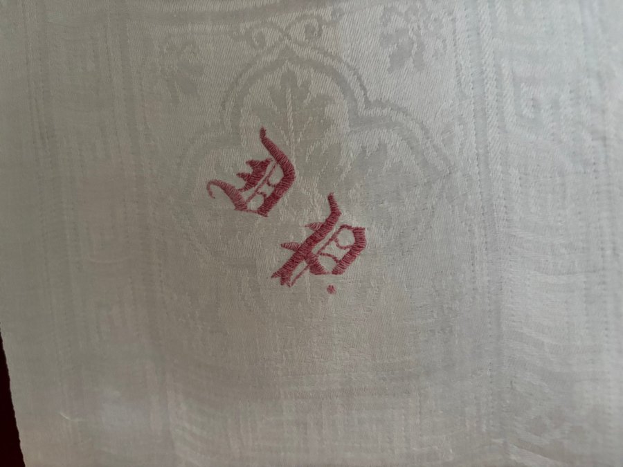 Linneservetter med monogram