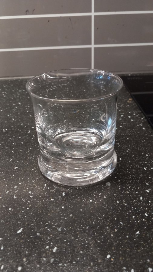 6+4 ölglas och whisky glas