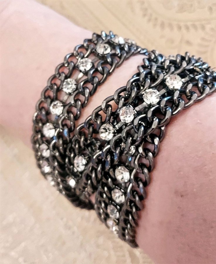 Armband med strass