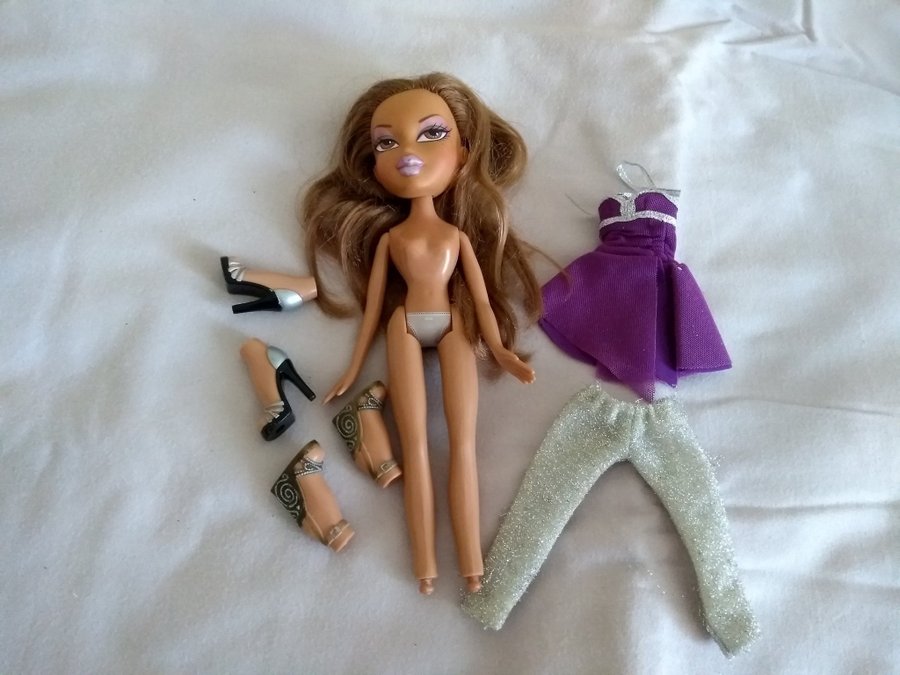 Bratz docka Jasmin Passion 4 Fashion